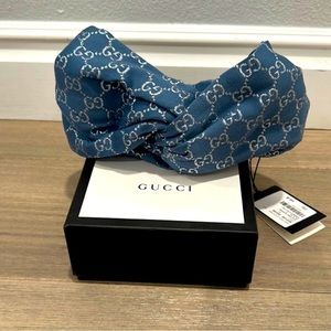 NWT Gucci💙💎Authentic periwinkle and grey headband. Size medium. Box included!!